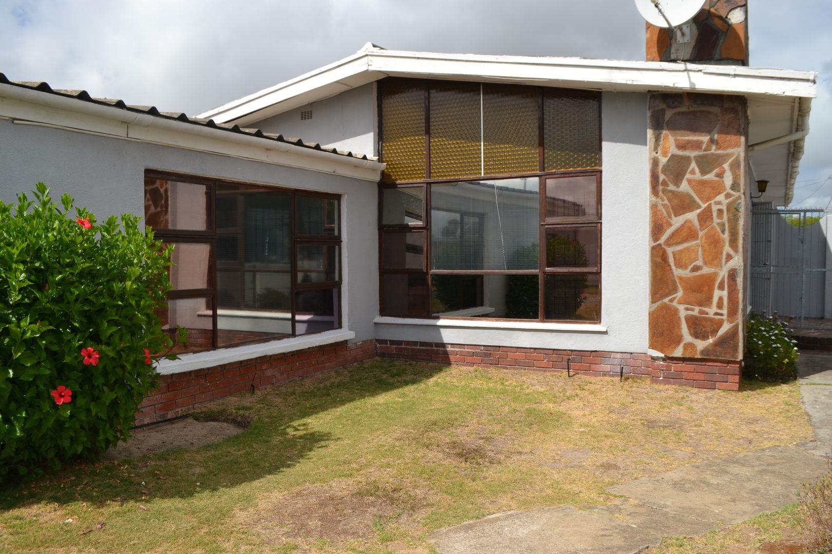 Peerless Park Property Property and houses for sale in Peerless Park