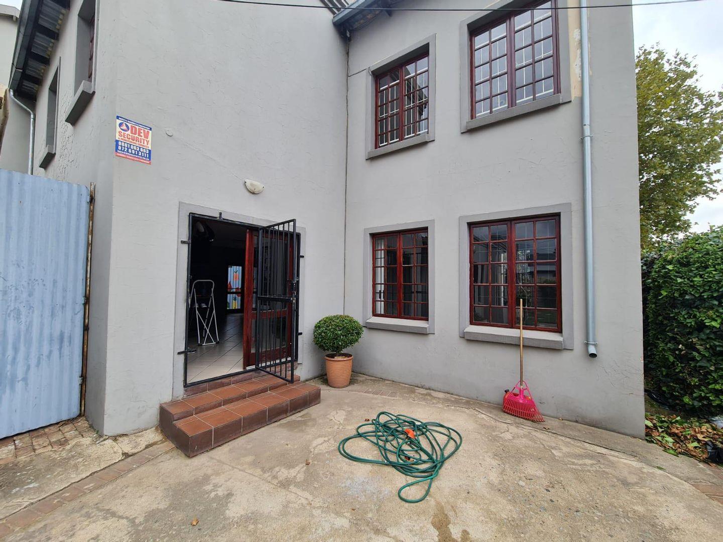 Lambton Property Commercial property to rent in Lambton