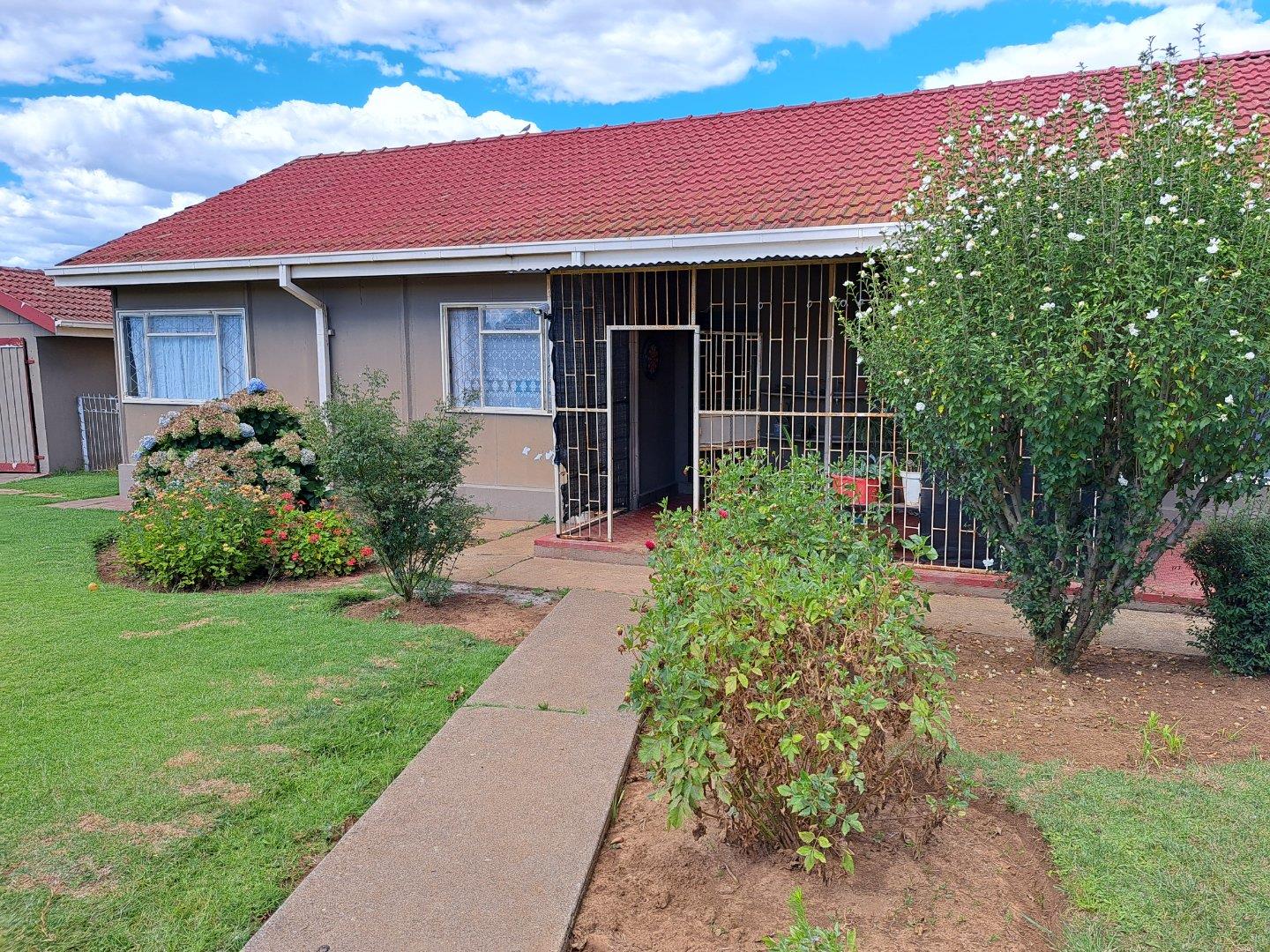 3 Bedroom House for sale in Grootvlei P24112308530