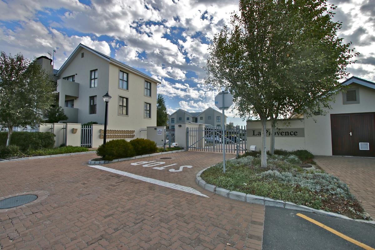 Burgundy Estate Property Property and houses for sale in Burgundy