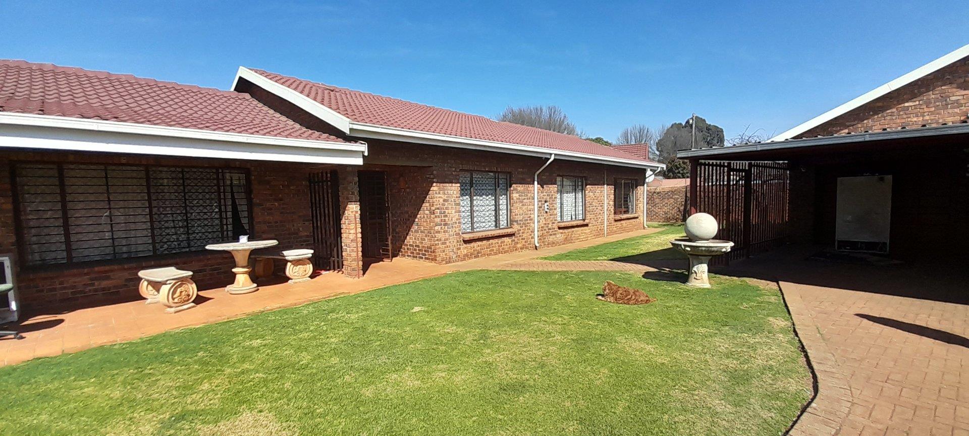 3 Bedroom House for sale in Delmas P24112312750