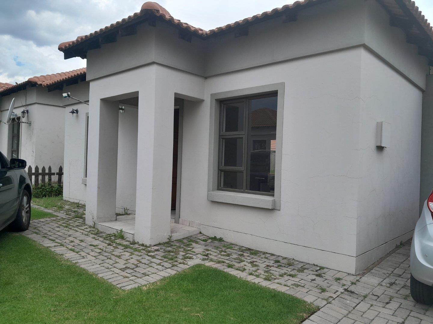 2 Bedroom Townhouse for sale in Terra Nova P24112313853