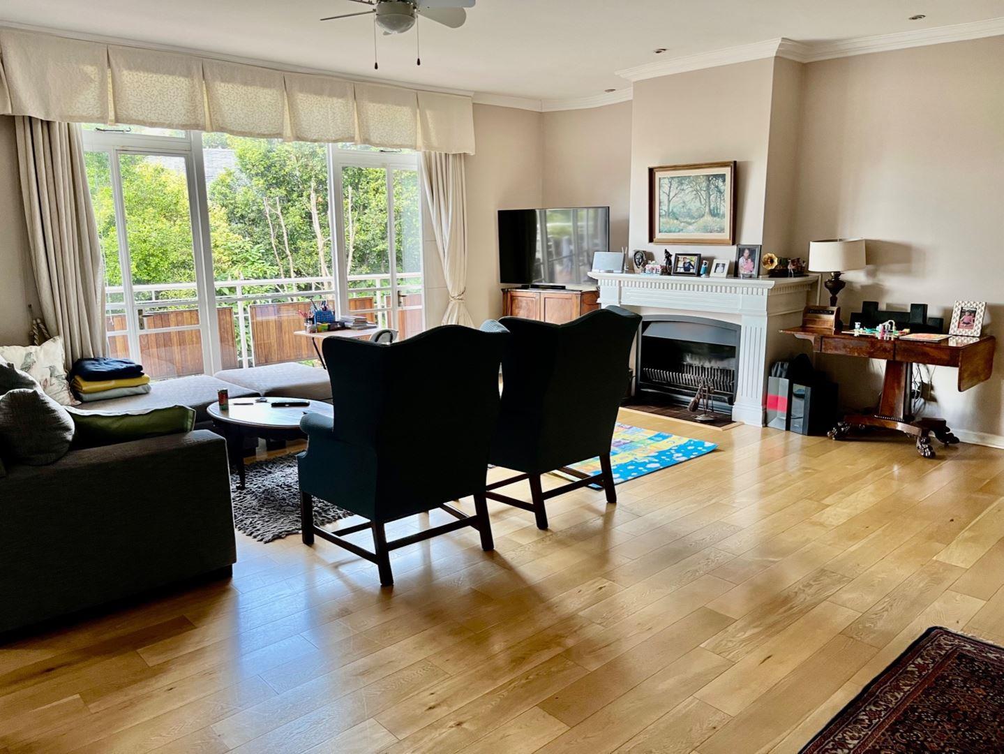 3 Bedroom Apartment / flat to rent in Sandhurst 6 Eton Road P24