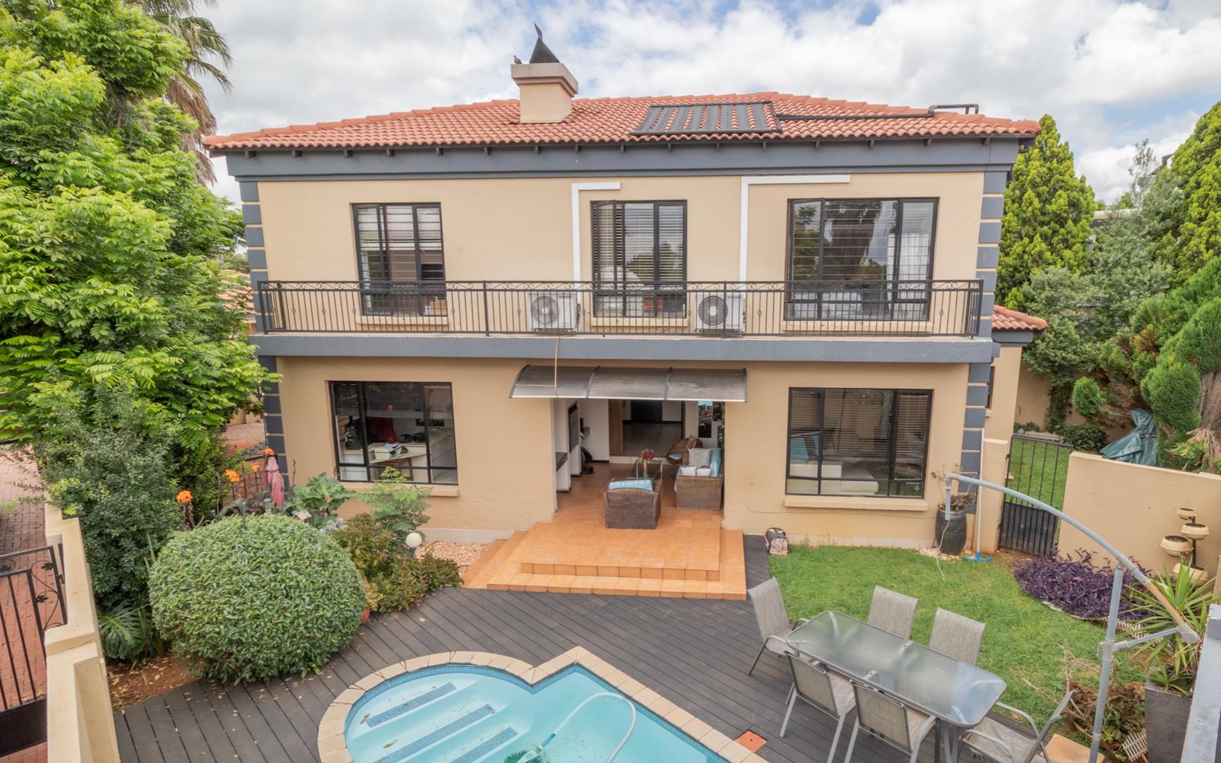 Willowbrook Property Property and houses for sale in Willowbrook