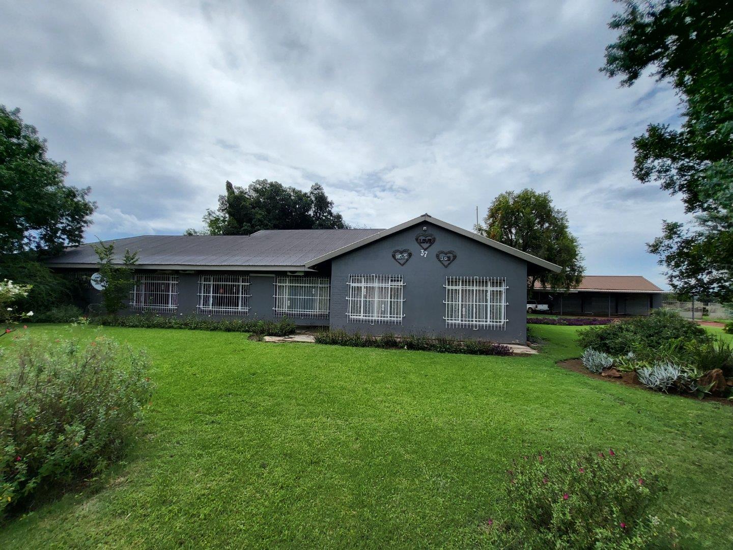 Farm for sale in Riversdale P24112323436