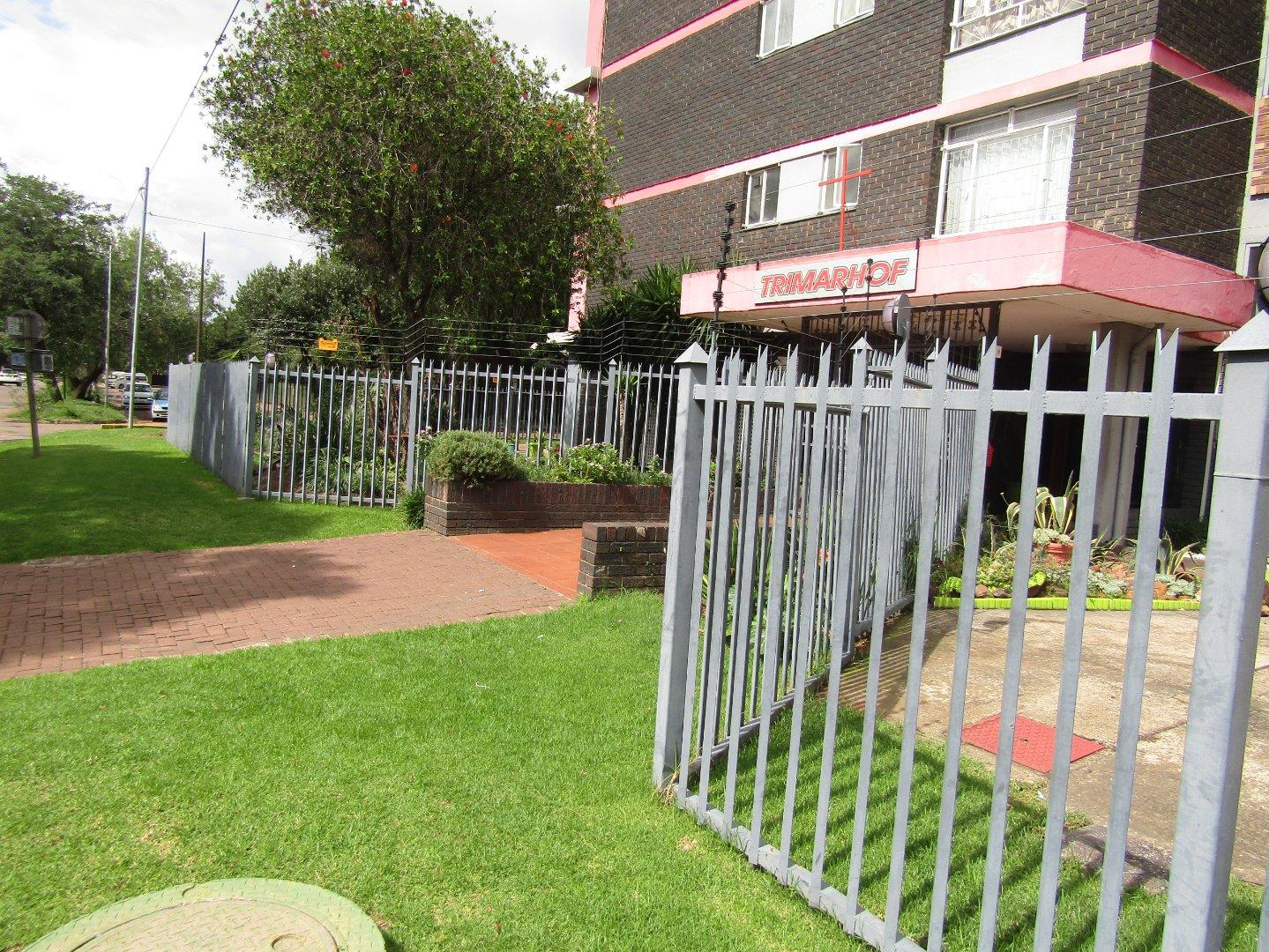 1 Bedroom Apartment / flat for sale in Witbank Ext 5 P24112326128