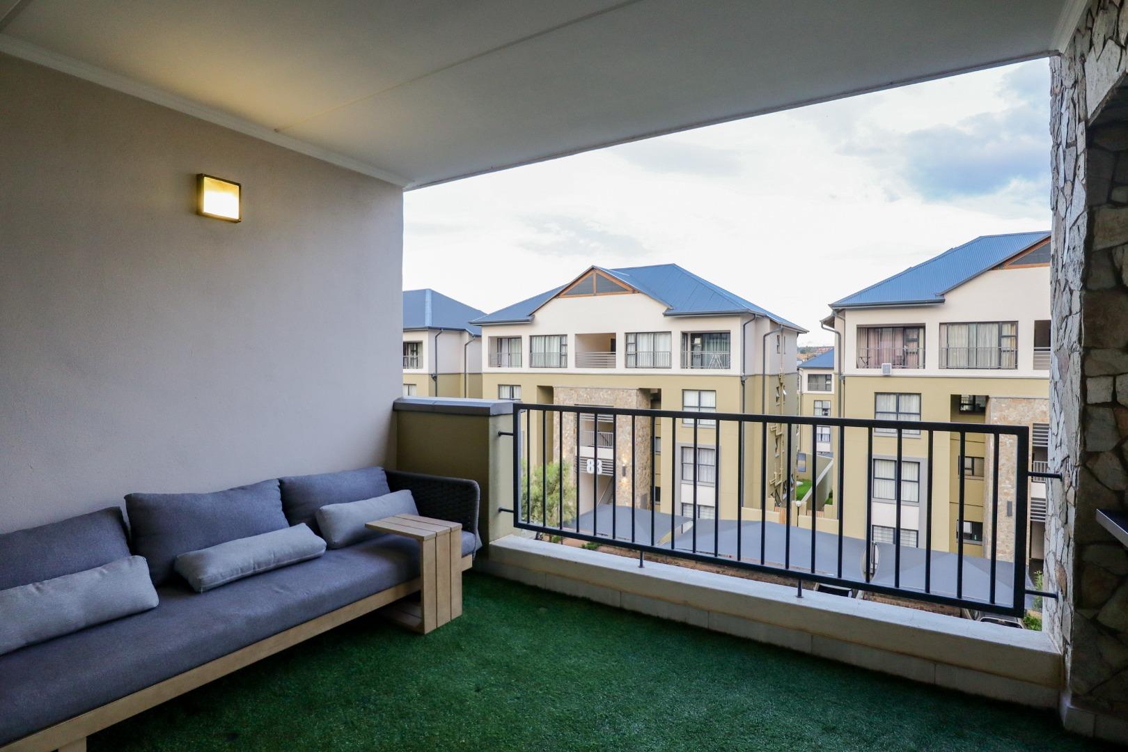 2 Bedroom Apartment / flat for sale in Waterfall P24112329341