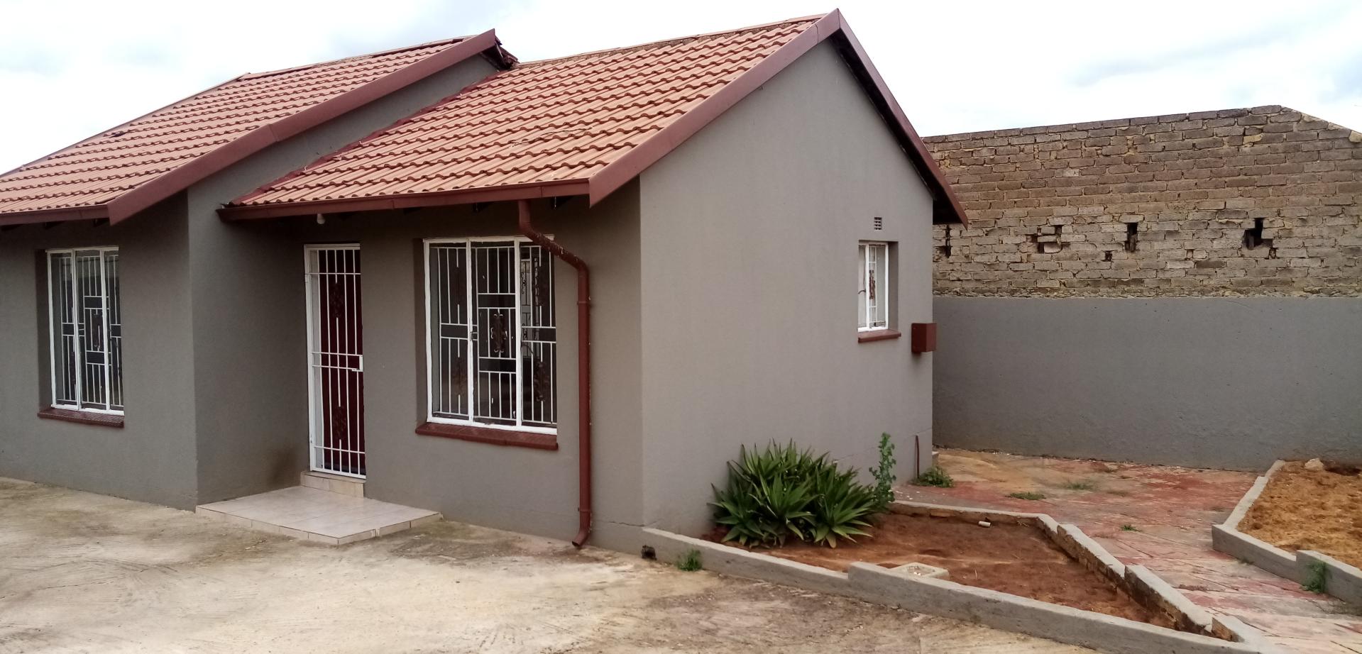 2 Bedroom House to rent in Kagiso P24113766589