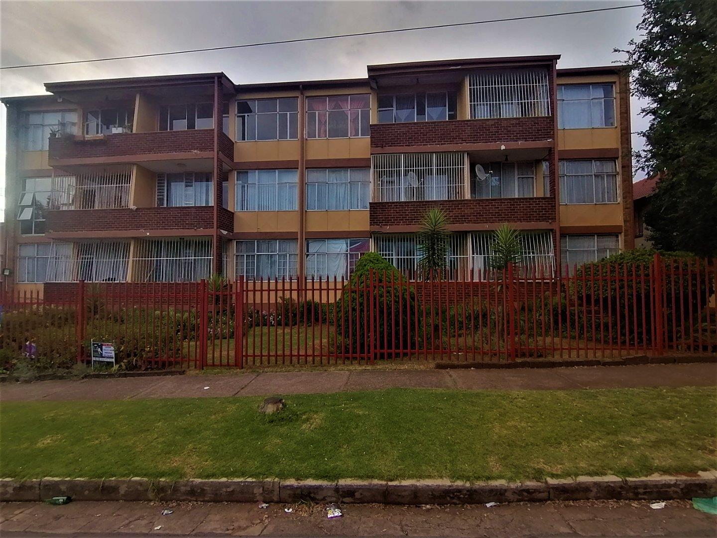 Florida, Roodepoort Property Apartments / flats to rent in Florida