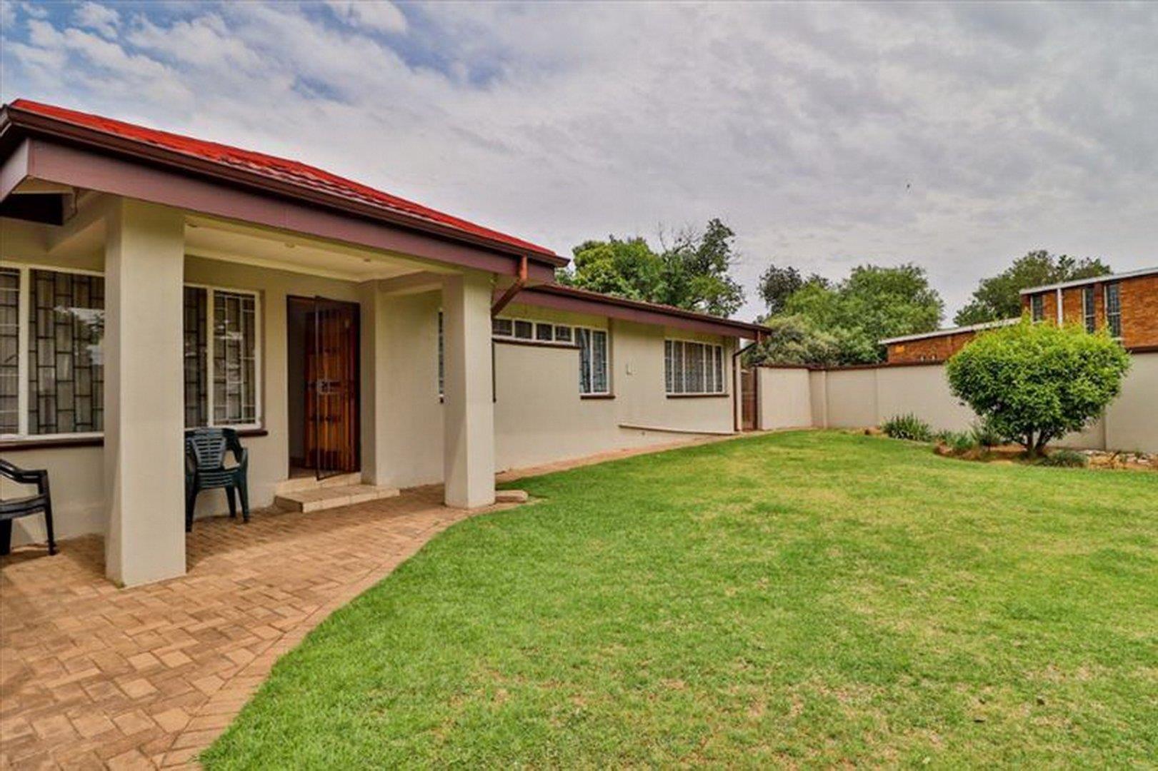 3 Bedroom House for sale in Bonaero Park 5 Langenhagen Avenue P24112339417