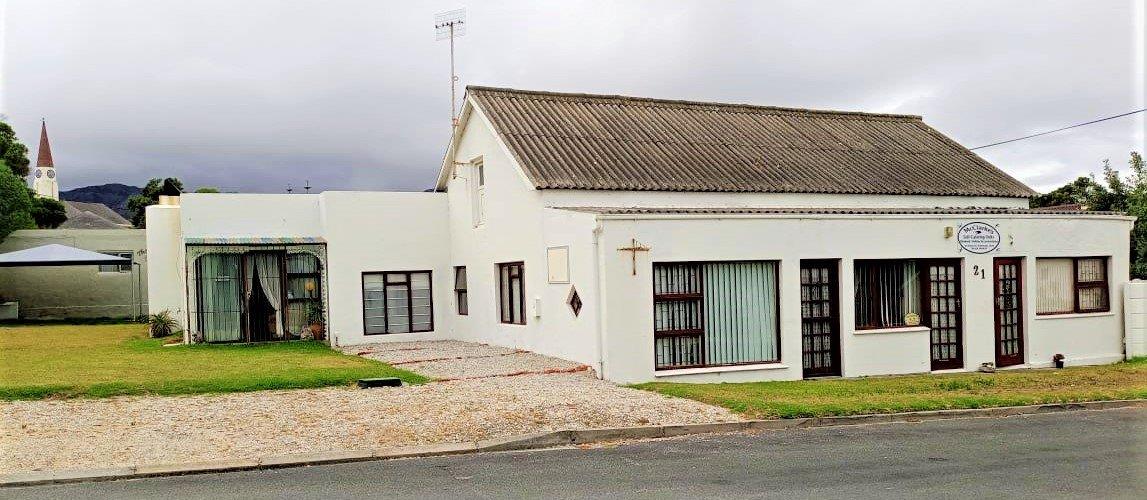 4 Bedroom House for sale in Gansbaai Central 21 Hoop Street P24