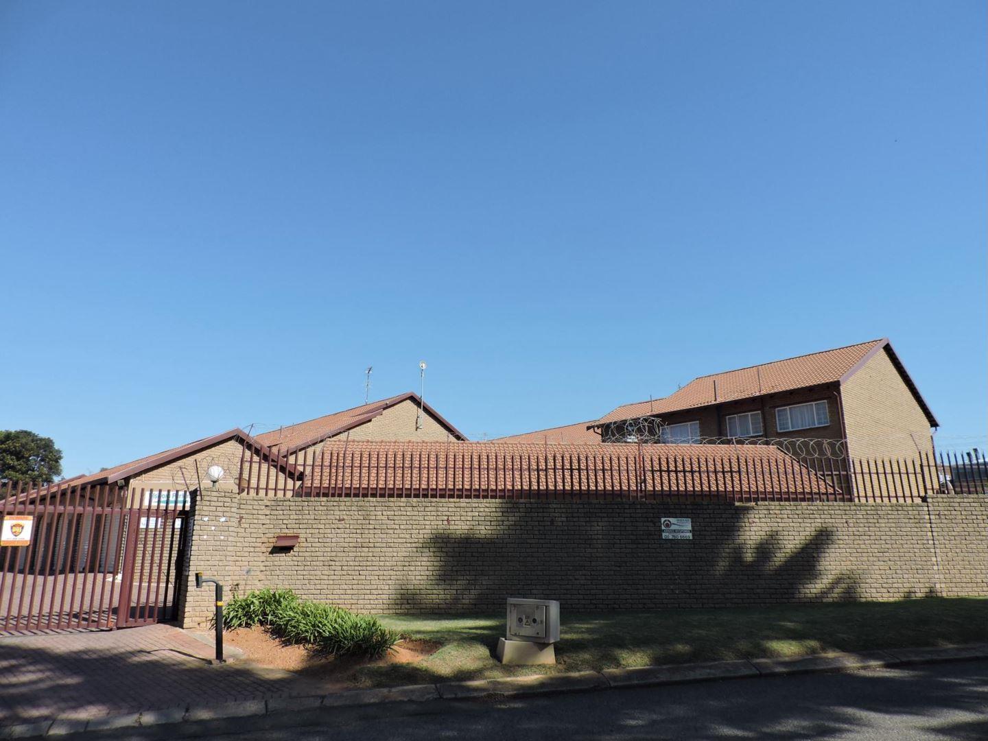 2 Bedroom Apartment / flat for sale in Princess AH 3 Keiser Drive P24112343774