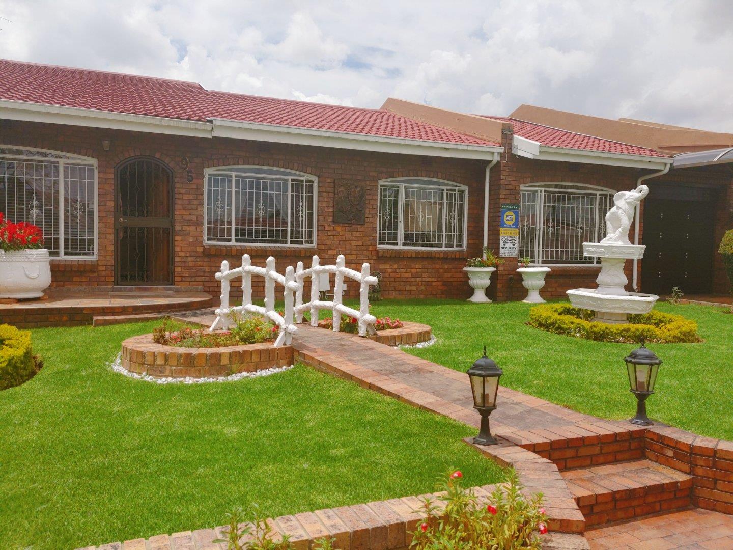 Riverlea, Johannesburg Property Property and houses for sale in