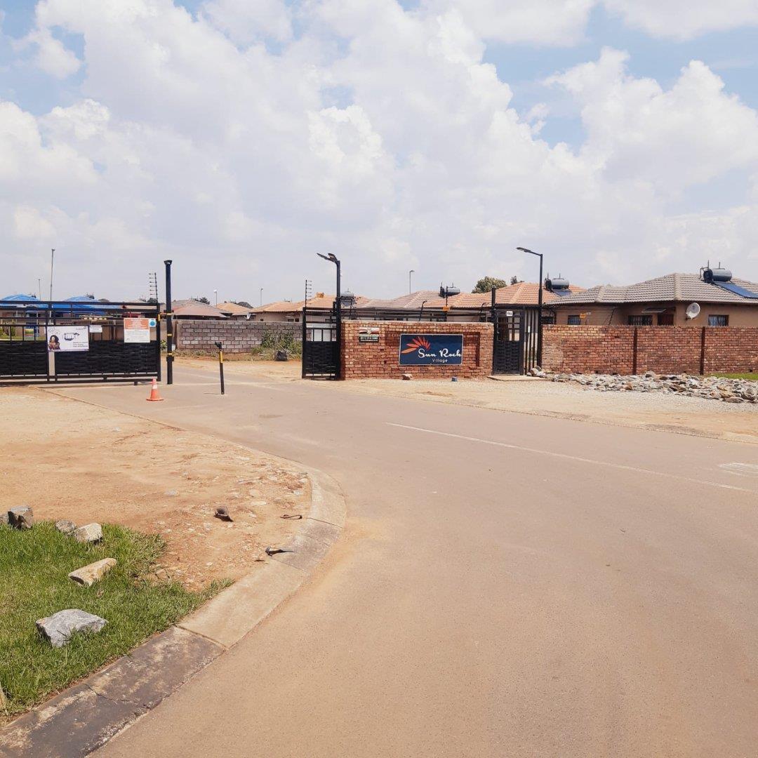 3 Bedroom House for sale in Klippoortjie 254 Agulhas Road, Sun Rock