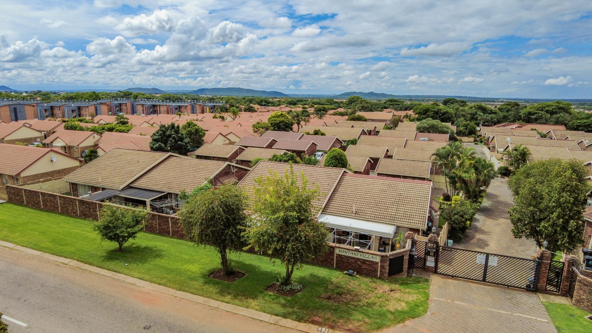 Montana Park Property Townhouses for sale in Montana Park