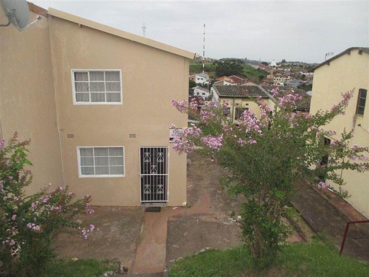 2 Bedroom House for sale in Montford P24112360026