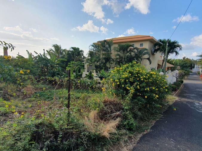 Vacant Land / Plot for sale in Albion