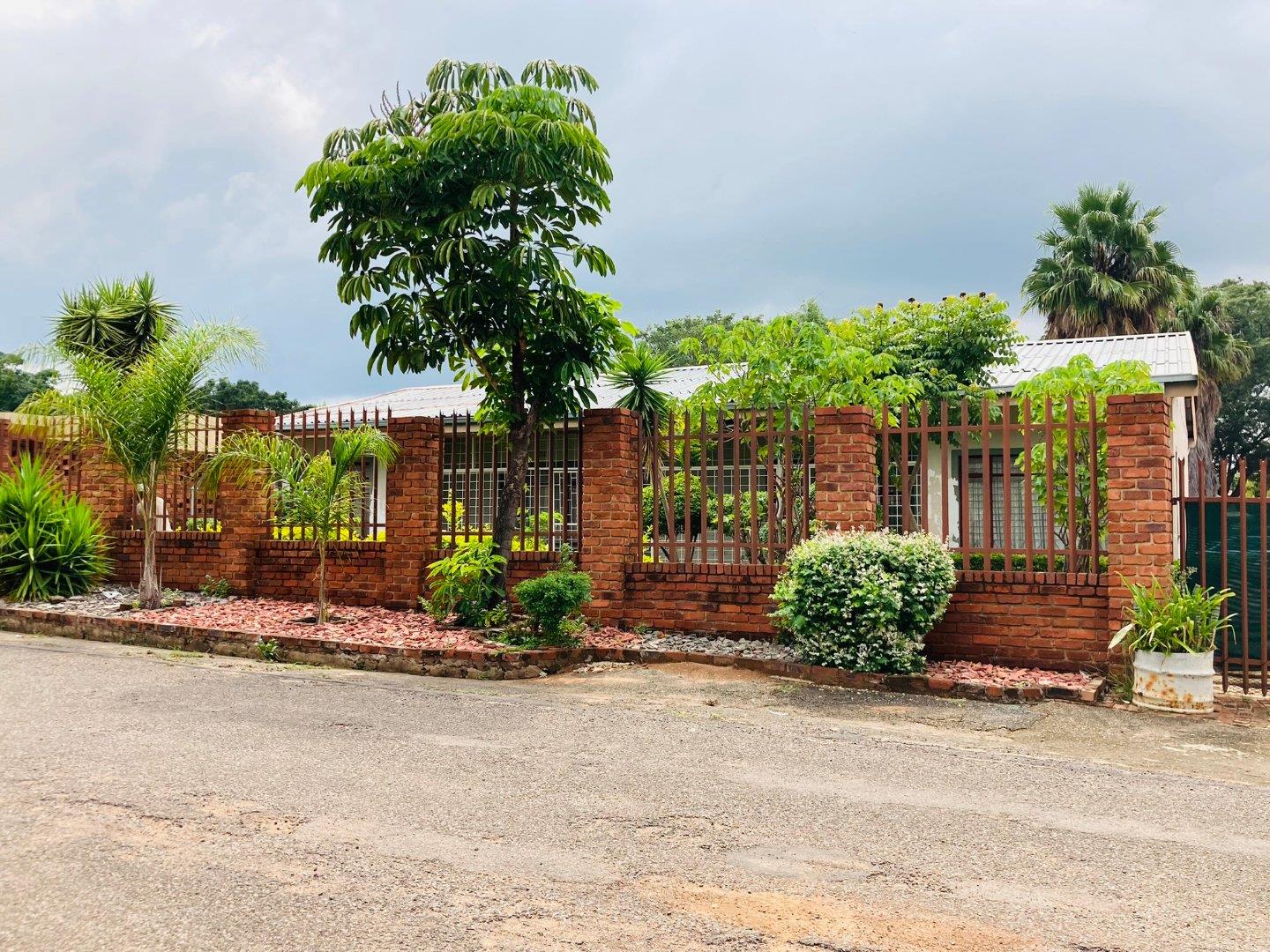 House for sale in Jinnah Park P24112362027