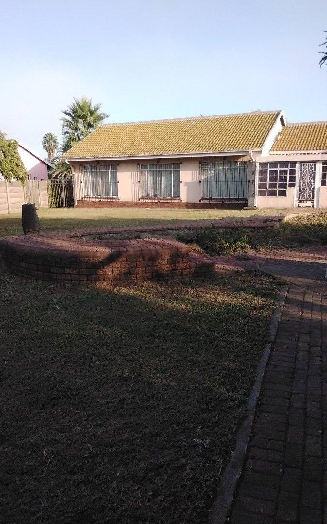 Bedworth Park Property Houses for sale in Bedworth Park Property24