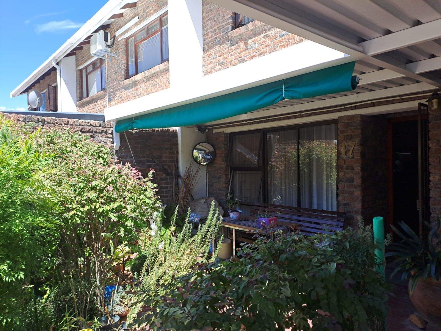 3 Bedroom House for sale in Paarl Central P24112368345