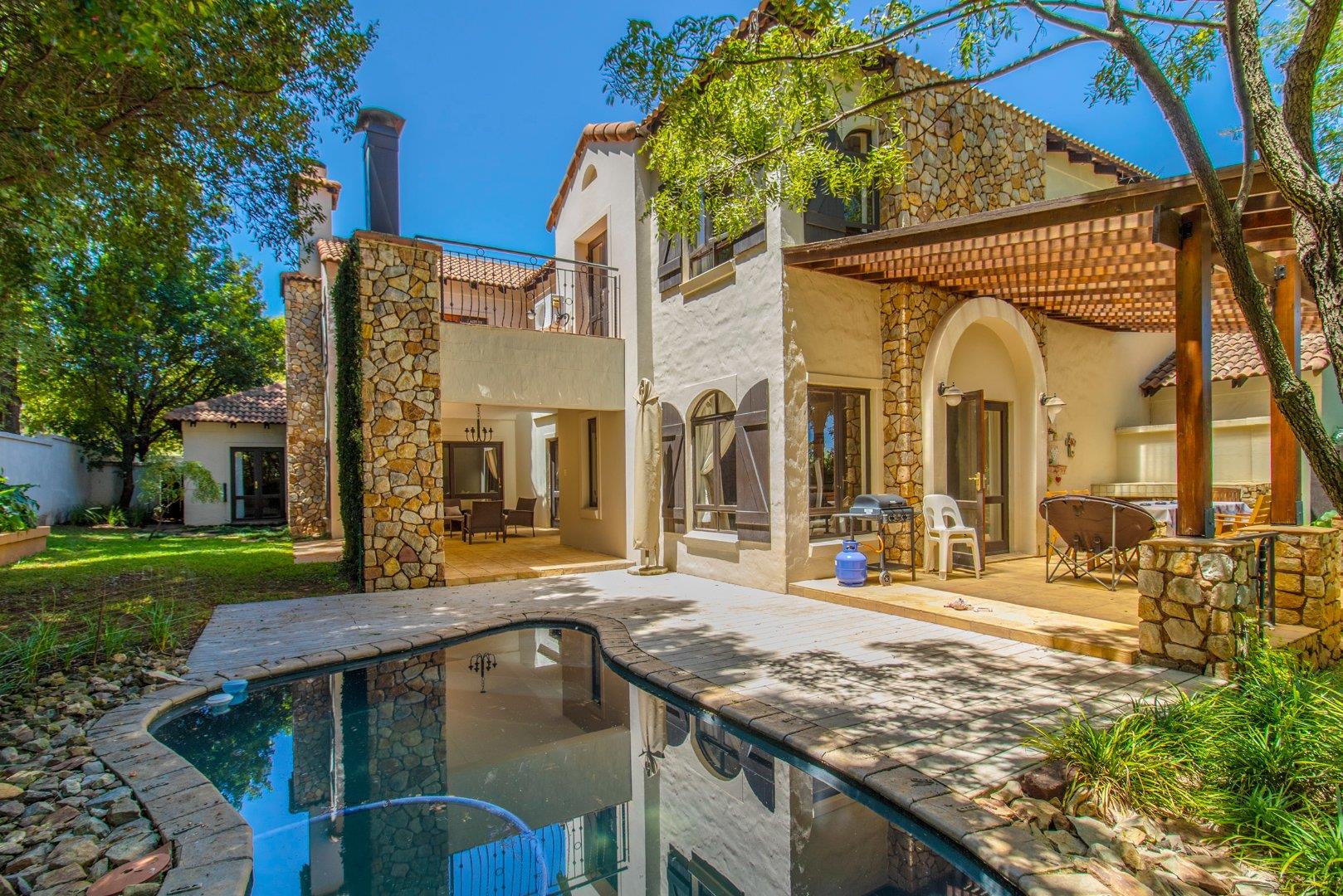 5 Bedroom House for sale in Dainfern Valley Estate P24112369515