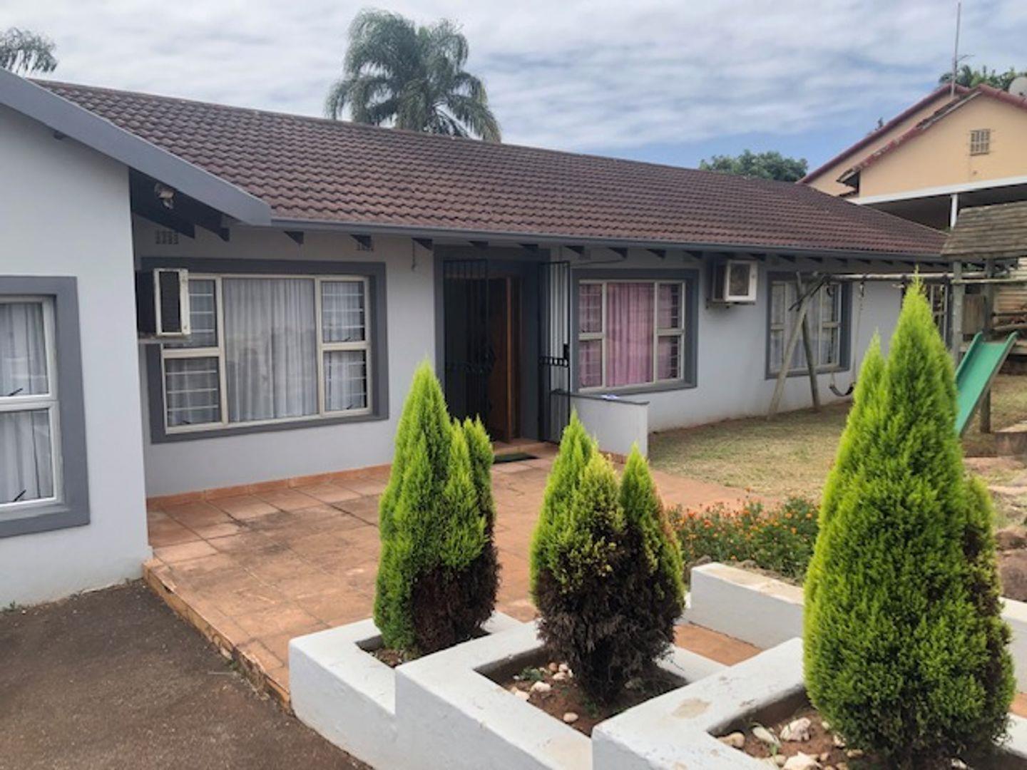 3 Bedroom House for sale in Glen Anil 56 Cypress Drive P24112377889
