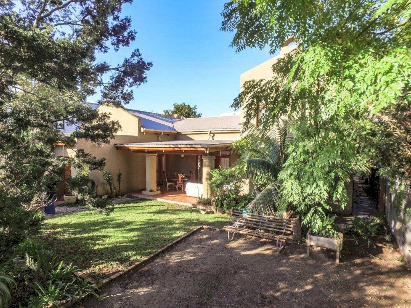 Knysna Central Property Property and houses for sale in Knysna