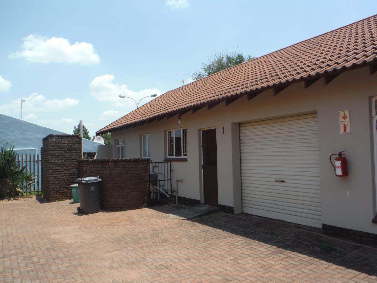 2 Bedroom Apartment / flat for sale in Carletonville Central P24