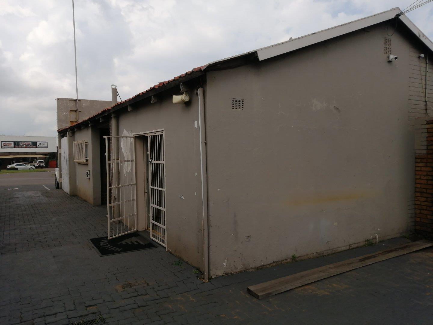 Commercial property for sale in Witbank Ext 8 P24112372049