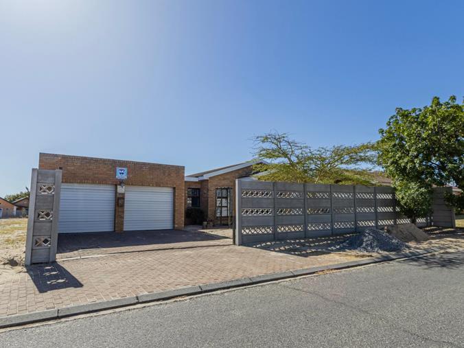 4 Bedroom House for Sale in St Dumas