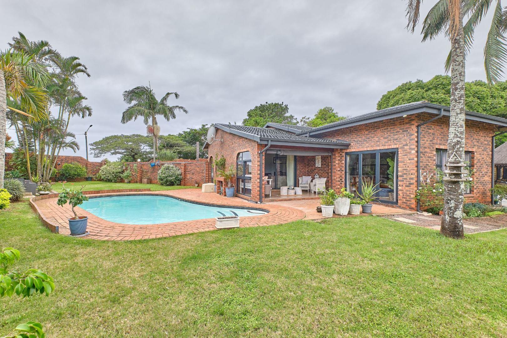 3 Bedroom House for sale in Amanzimtoti P24112378813