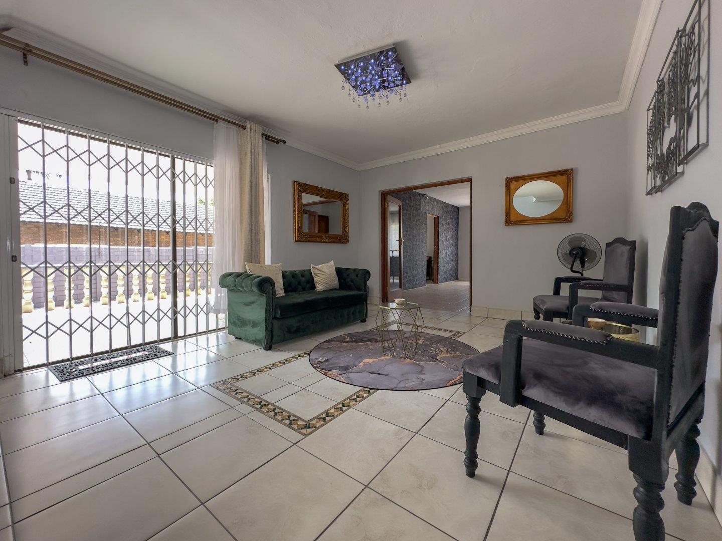 8 Bedroom House for sale in Newlands 327 Loskop Street P24112385331