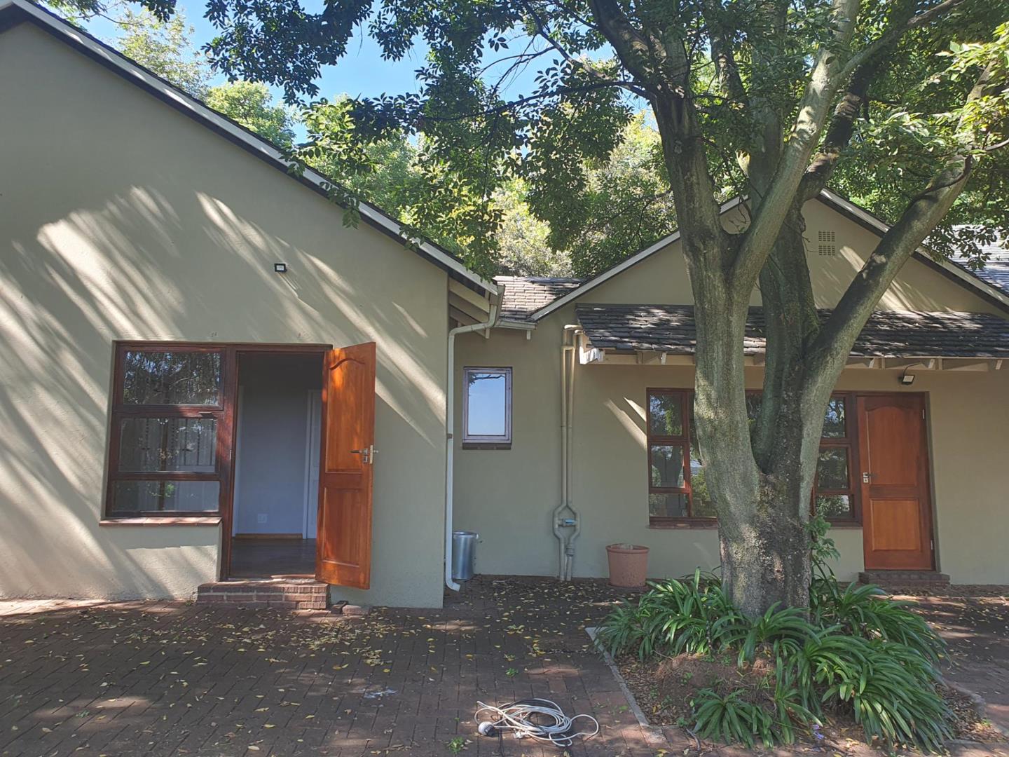 6 Bedroom House for sale in Sandhurst P24112390379