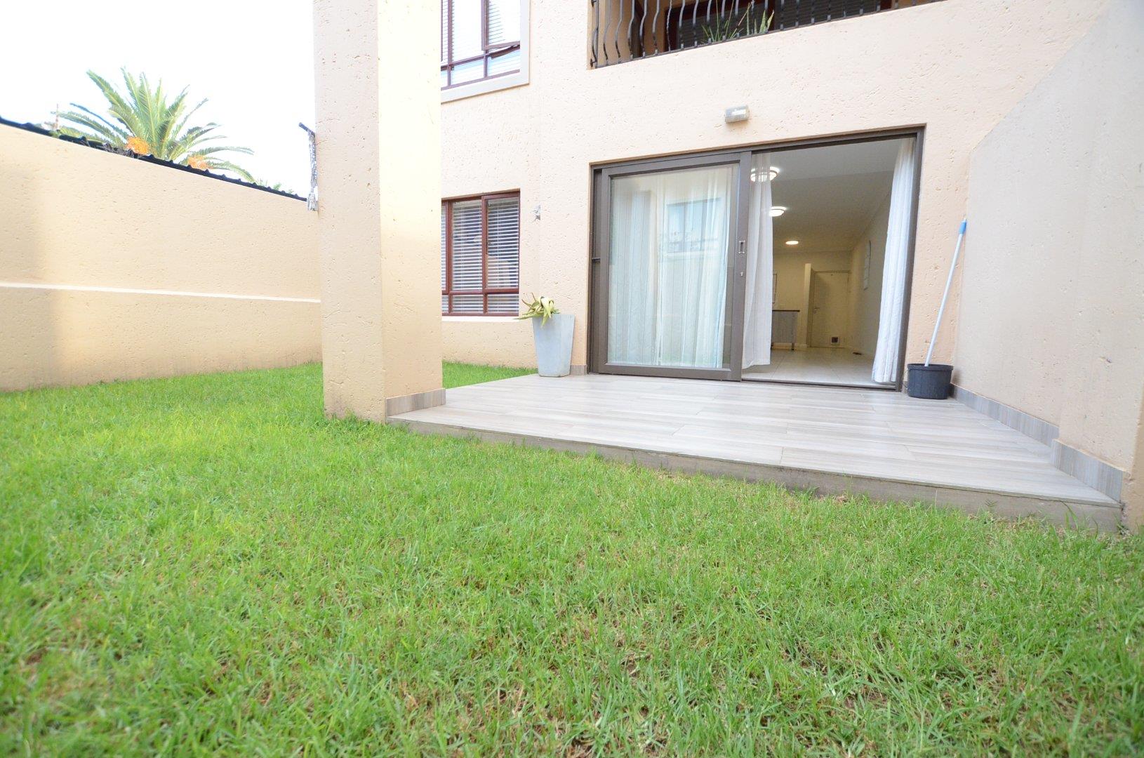 2 Bedroom Apartment / flat for sale in Sunninghill P24112390445