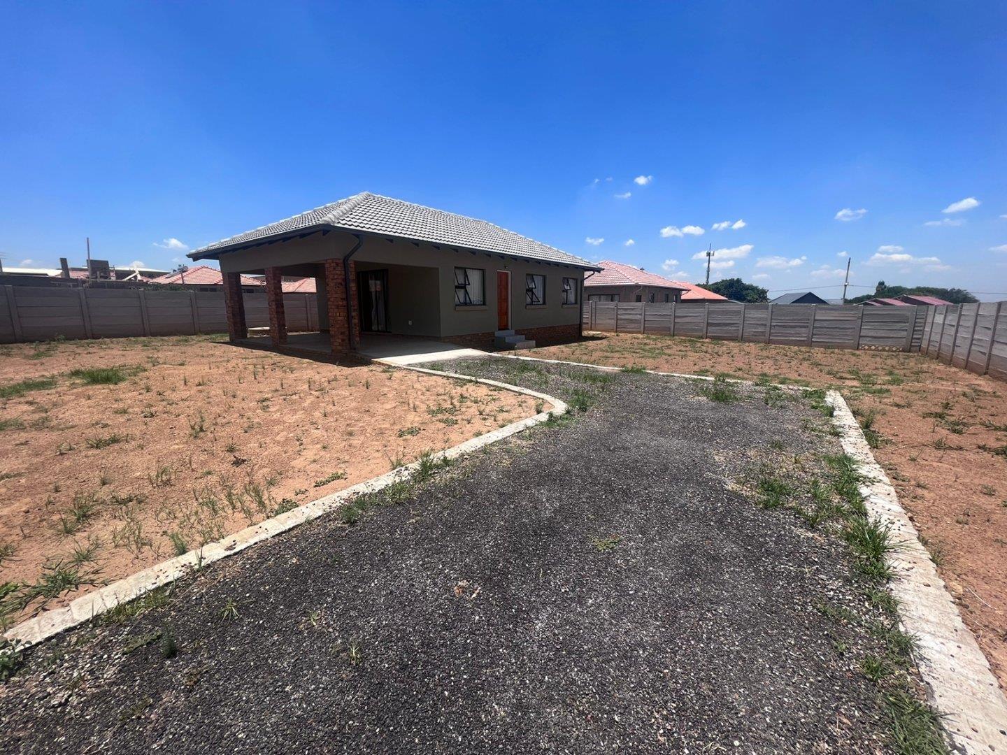 3 Bedroom House for sale in Azaadville Gardens P24112391609