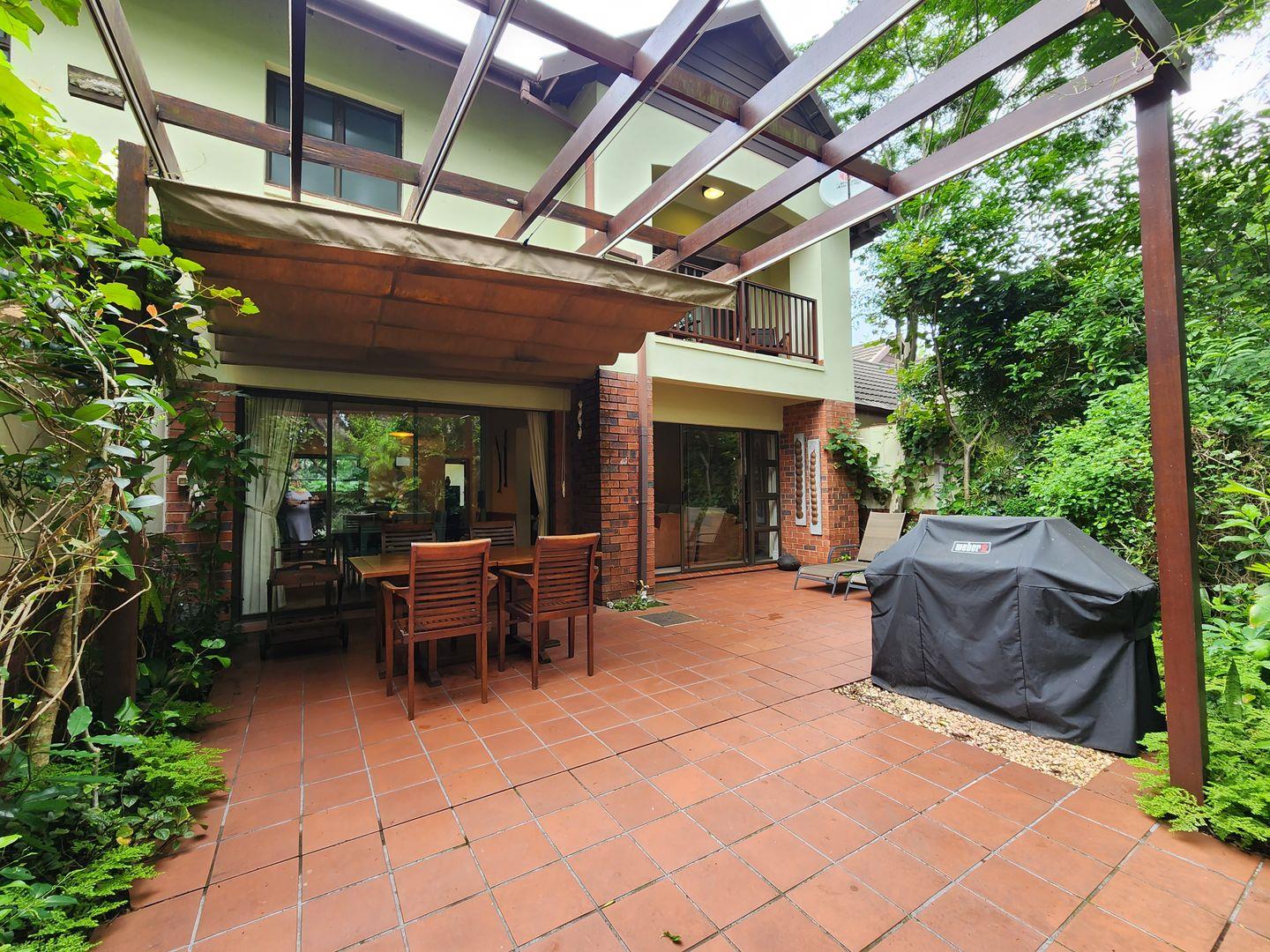 2 Bedroom House for sale in Selborne Golf Estate P24112394042