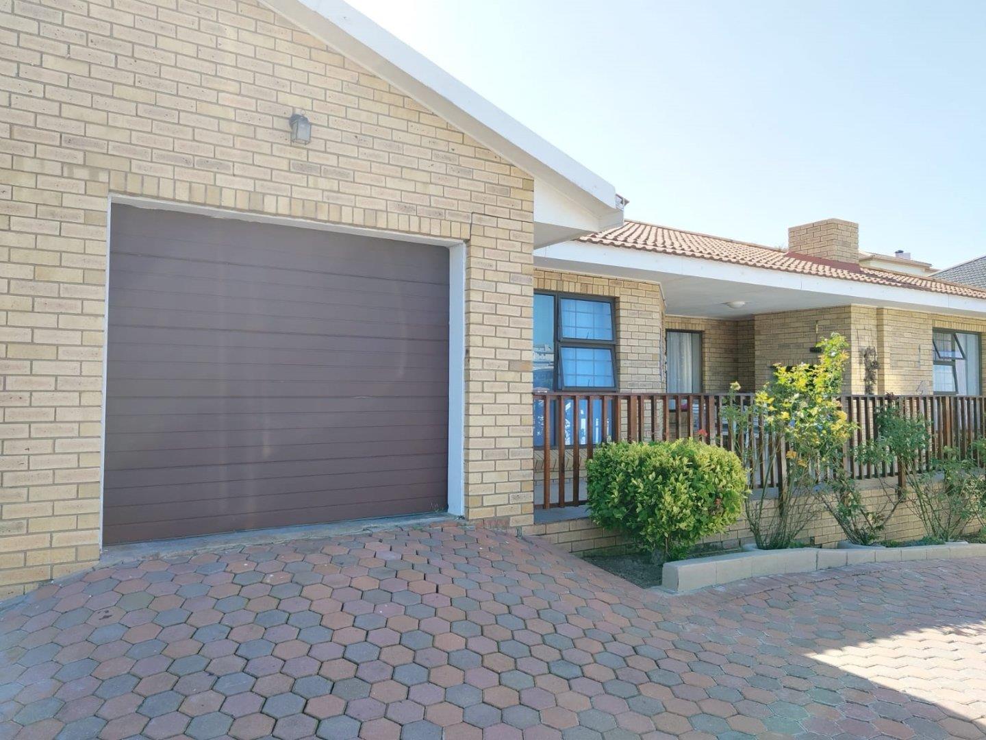 Island View, Mossel Bay Property Property and houses for sale in