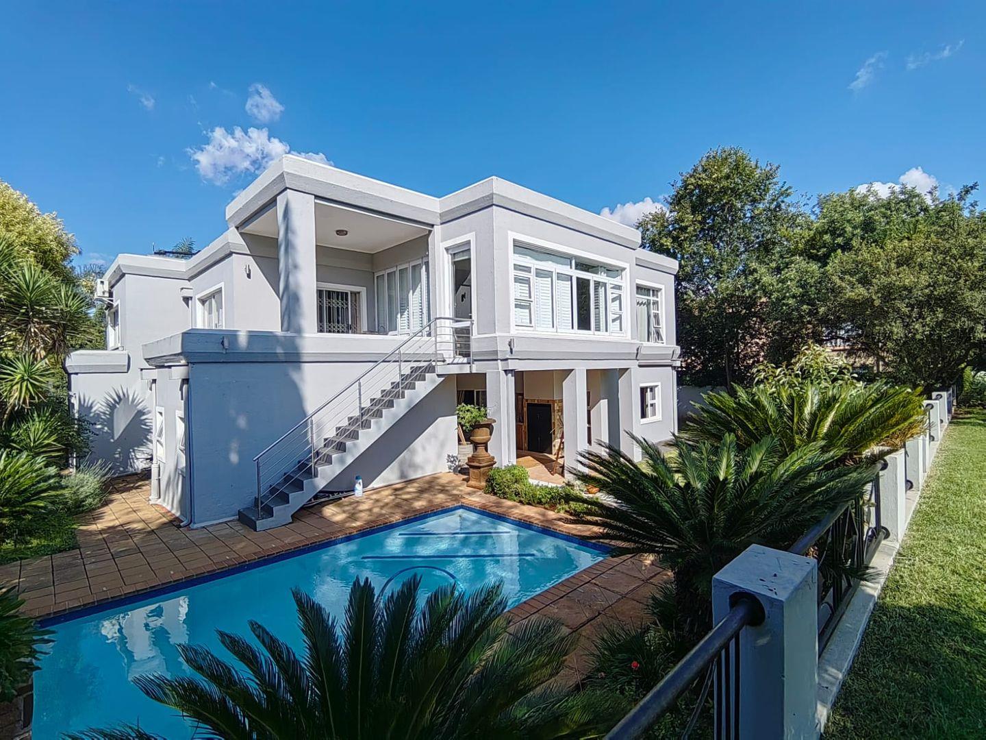 5 Bedroom House for sale in Centurion Golf Estate P24112395230