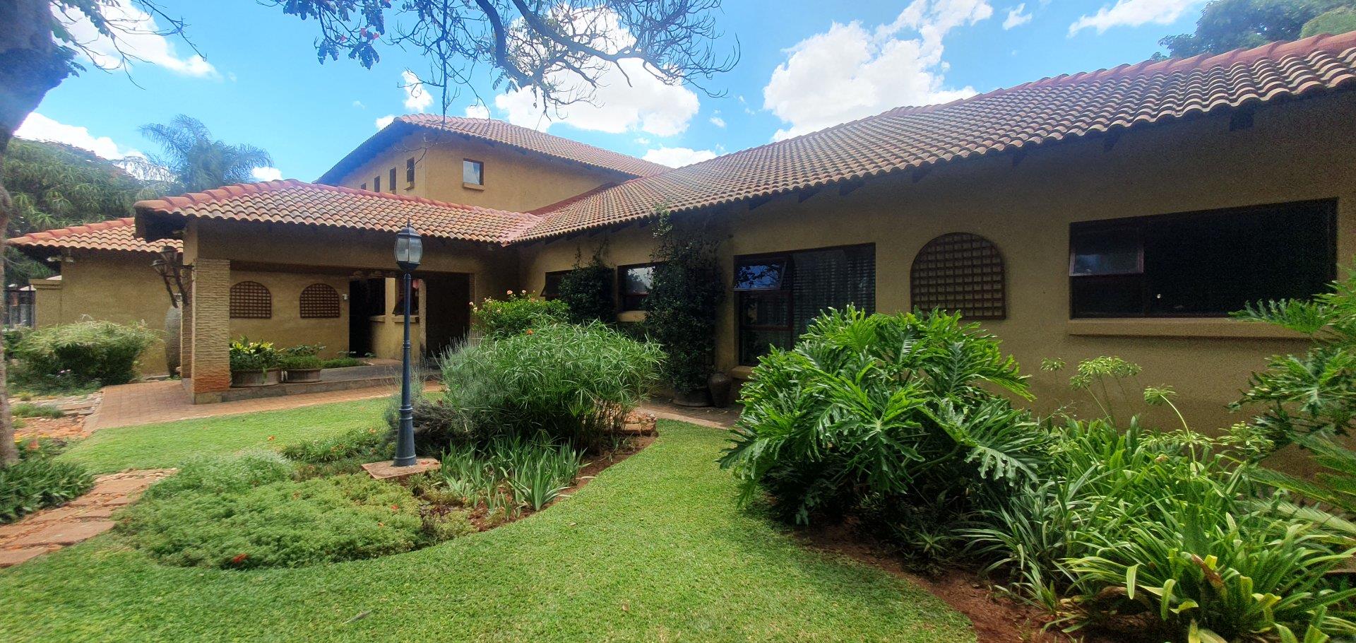 5 Bedroom House for sale in Mokopane Central P24112398525