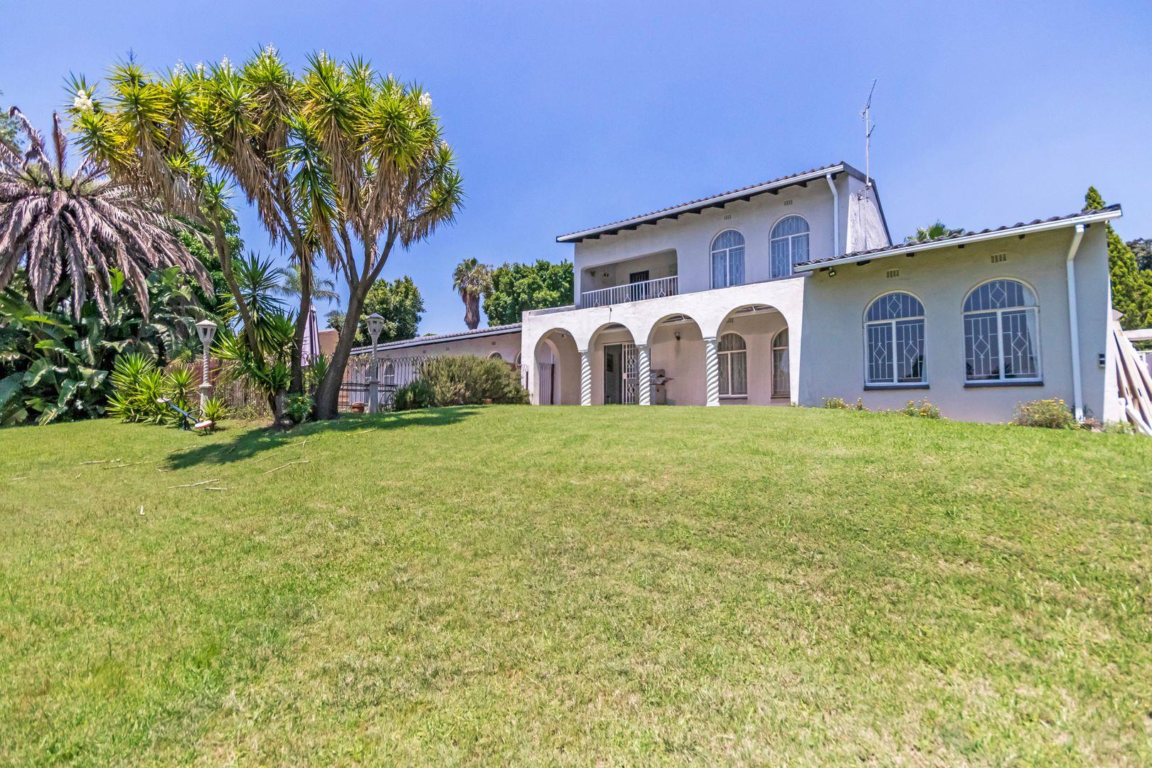 4 Bedroom House for sale in Gallo Manor P24112399741