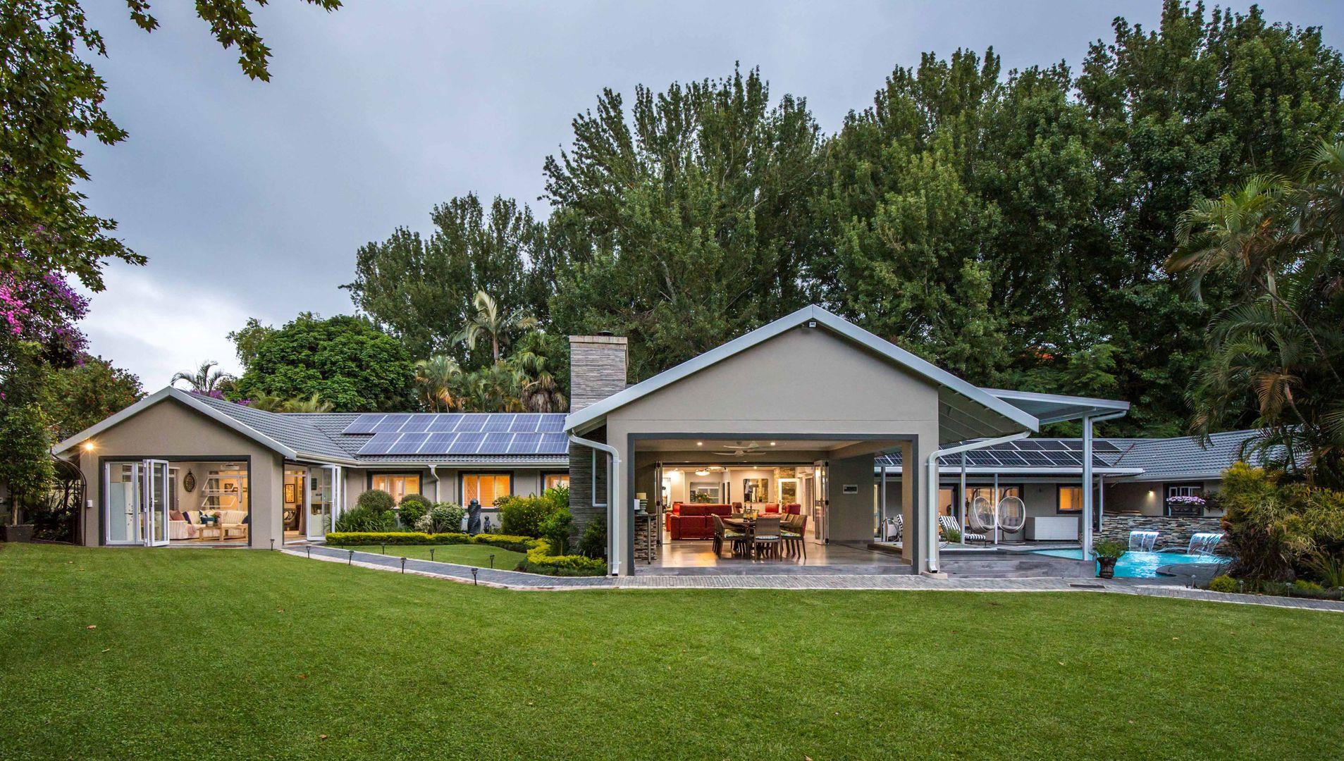 4 Bedroom House for sale in Winston Park 1 Churchill Road P24112395462