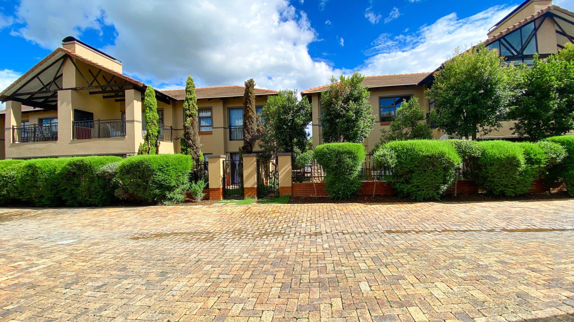 Ebotse Golf Estate Property Property and houses to rent in Ebotse