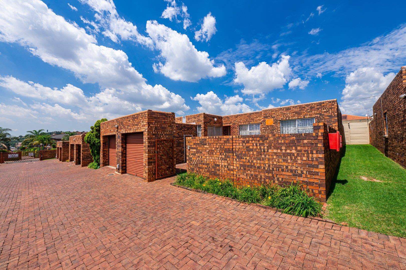 Glenanda Property Property and houses for sale in Glenanda