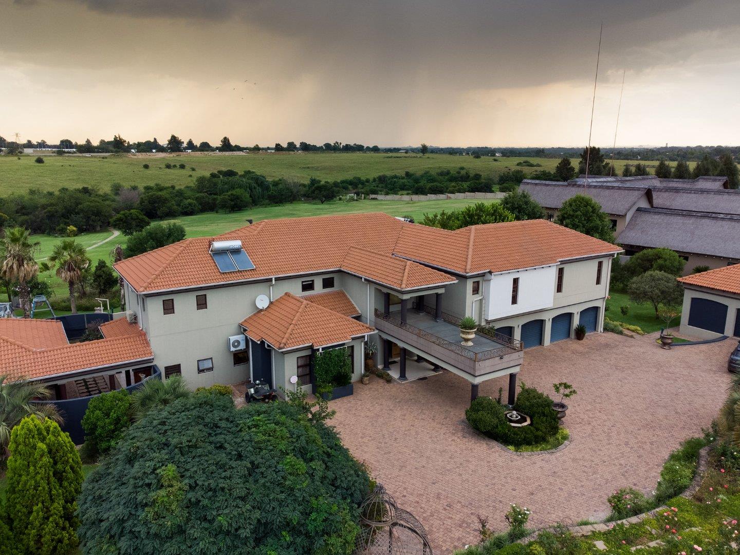 5 Bedroom House for sale in Three Rivers East P24112408829