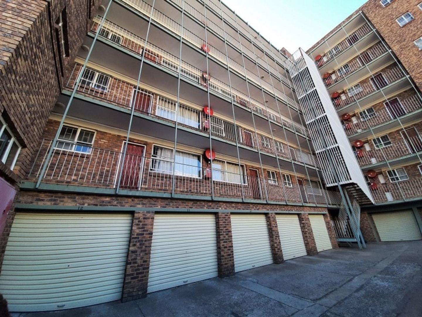 1 Bedroom Apartment / flat to rent in Sunnyside 1001b Oak Villa, 1001