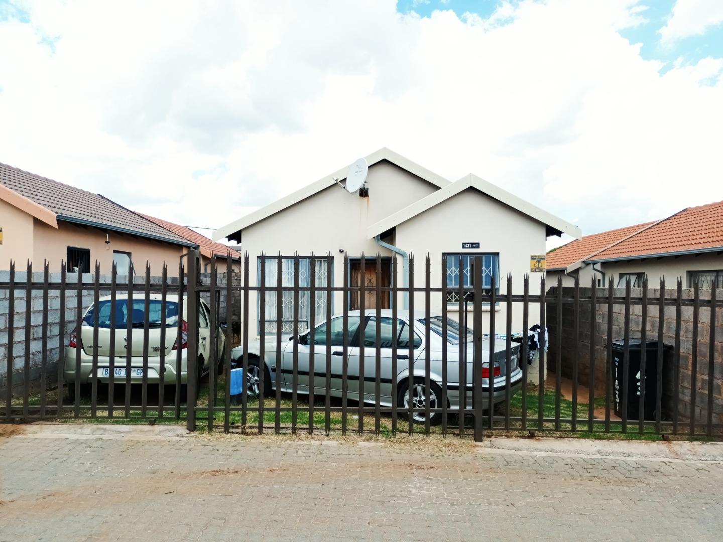 Fleurhof Property Houses for sale in Fleurhof