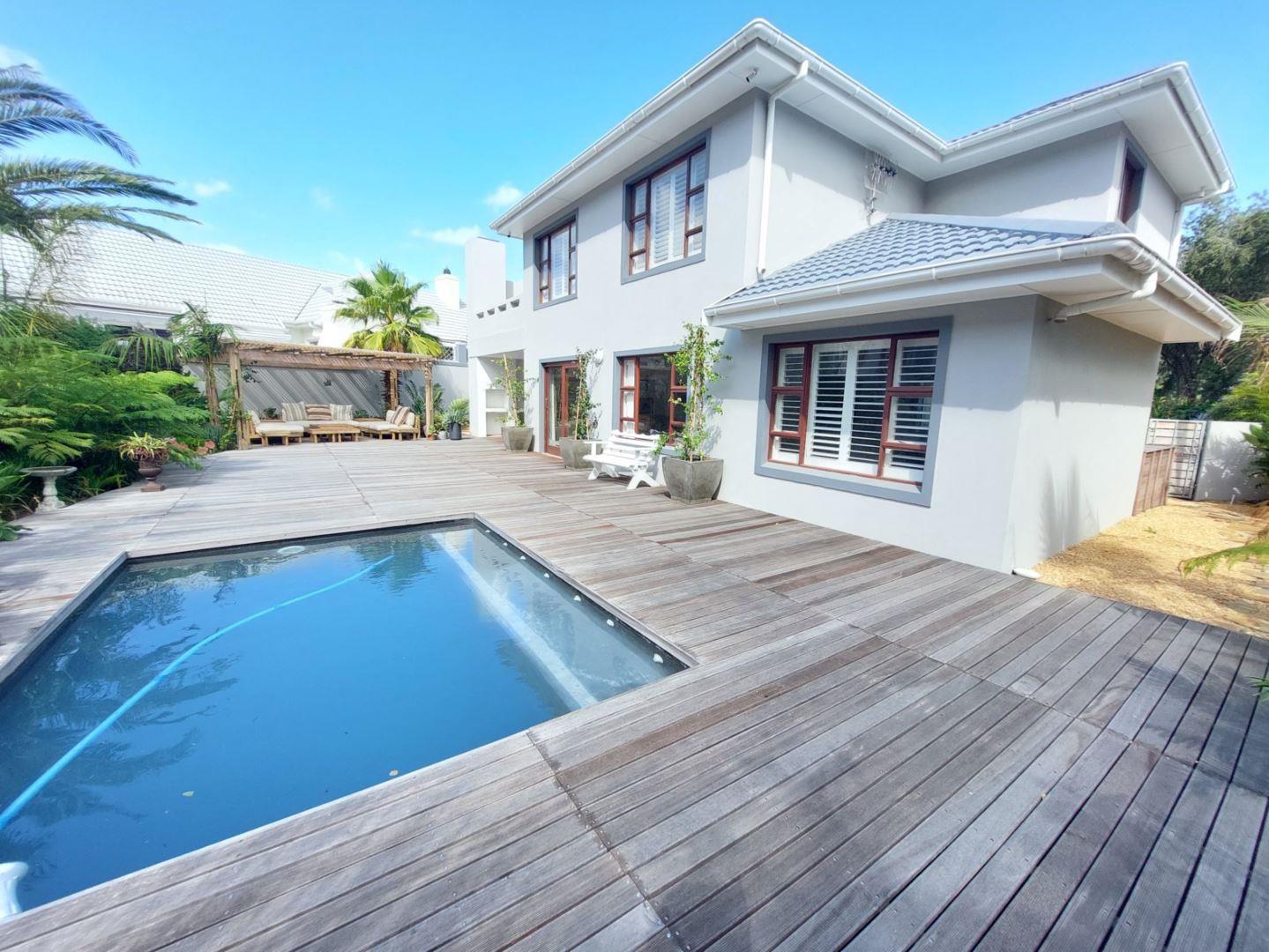 3 Bedroom House to rent in Hermanus Heights 49 Fernkloof Drive P24