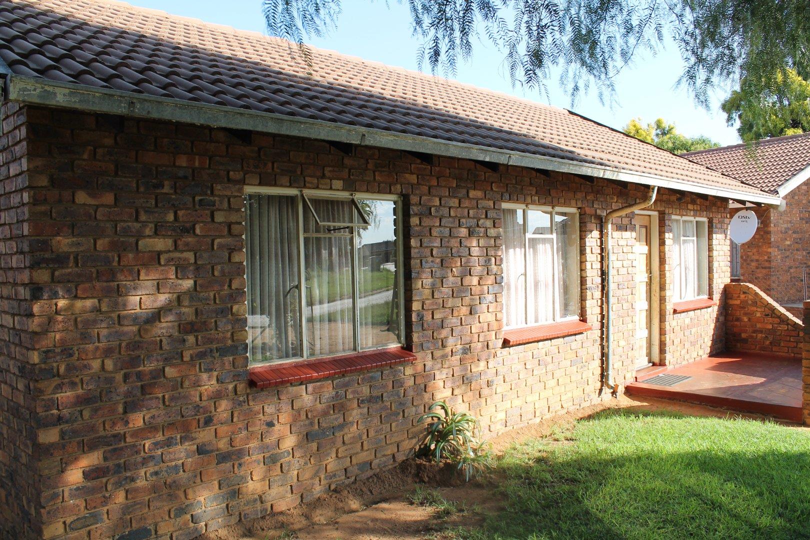 3 Bedroom House for sale in Ekangala P24112417964