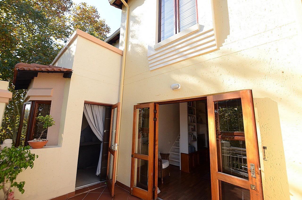 2 Bedroom Apartment / flat for sale in Sunninghill P24112419050