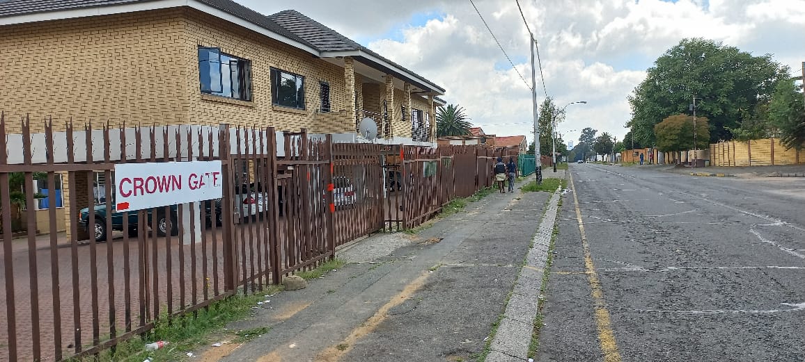 Crown Gardens Property Apartments / flats to rent in Crown Gardens